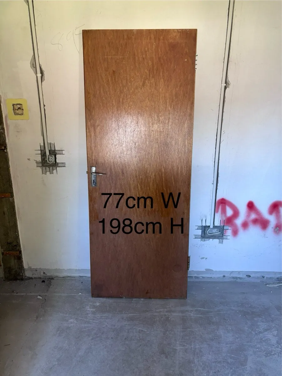 Internal doors Solid pine, glass and ply - Image 3