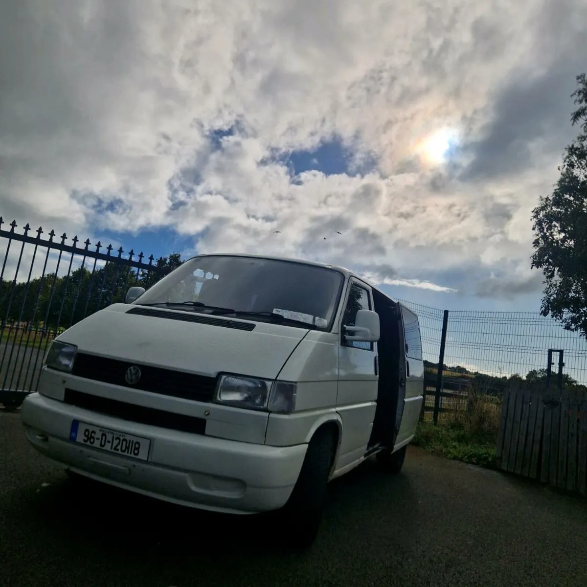 Volkswagen transporter t4 campervan - Image 1
