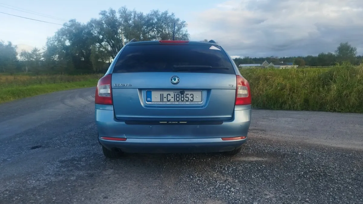 Skoda Octavia 2011 - Image 4