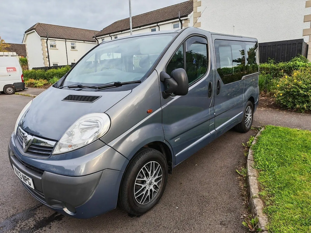 Vauxhall Vivaro MPV 2.0 cdti 5 seats low mileage - Image 2