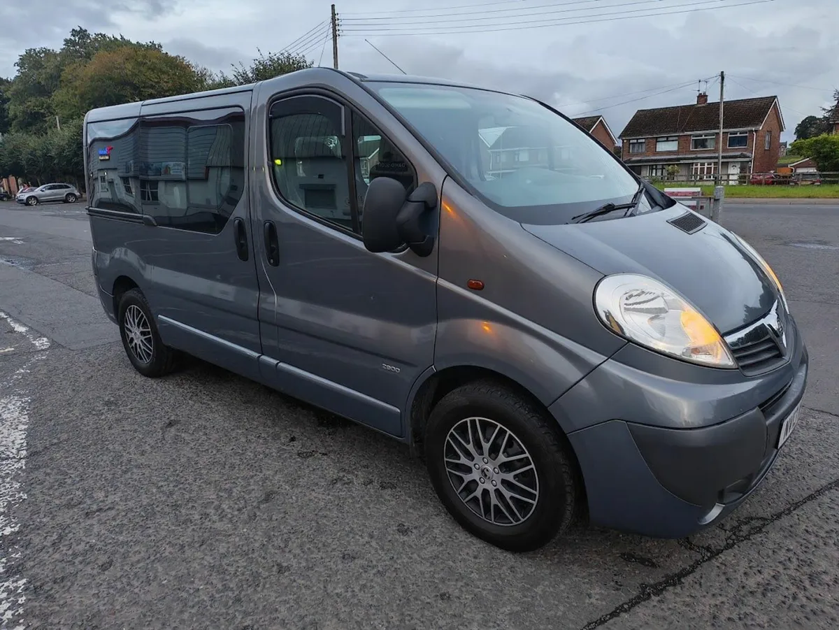 Vauxhall Vivaro MPV 2.0 cdti 5 seats low mileage - Image 3