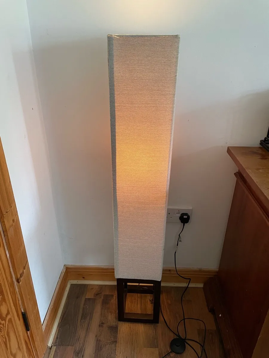 Lighting / tall lamp - Image 1