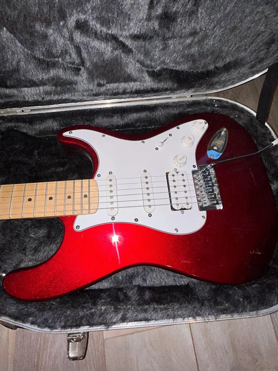 Electric Guitar - Image 1
