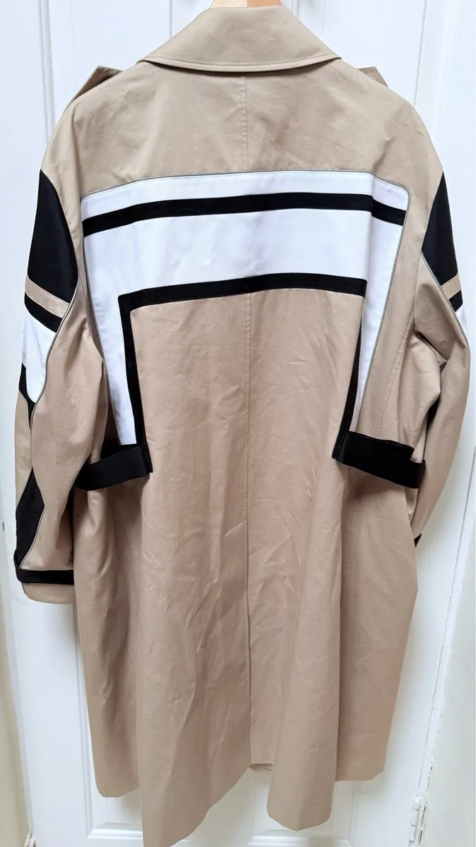 Authentic Burberry Callow Panelled Trenchcoat - Image 2