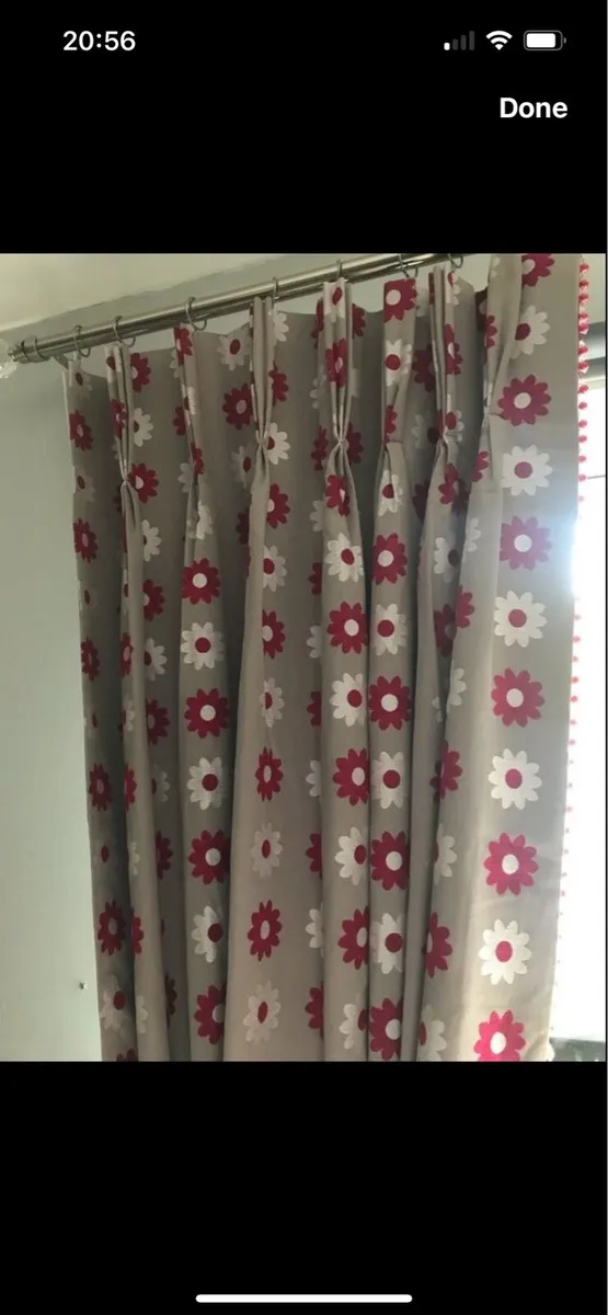 Curtains - Image 2