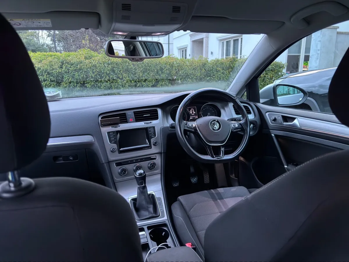 Volkswagen Golf 2015 - Image 2