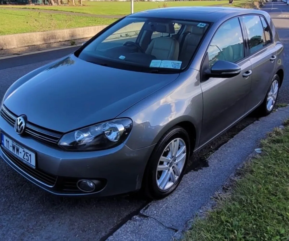 2011 Volkswagen Golf 1.6 Tdi (Leather Interior) - Image 2