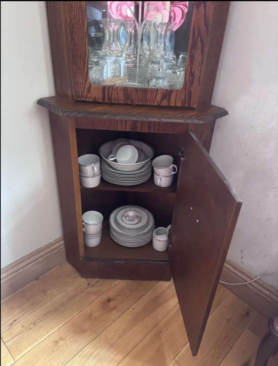 Cabinet - Image 2