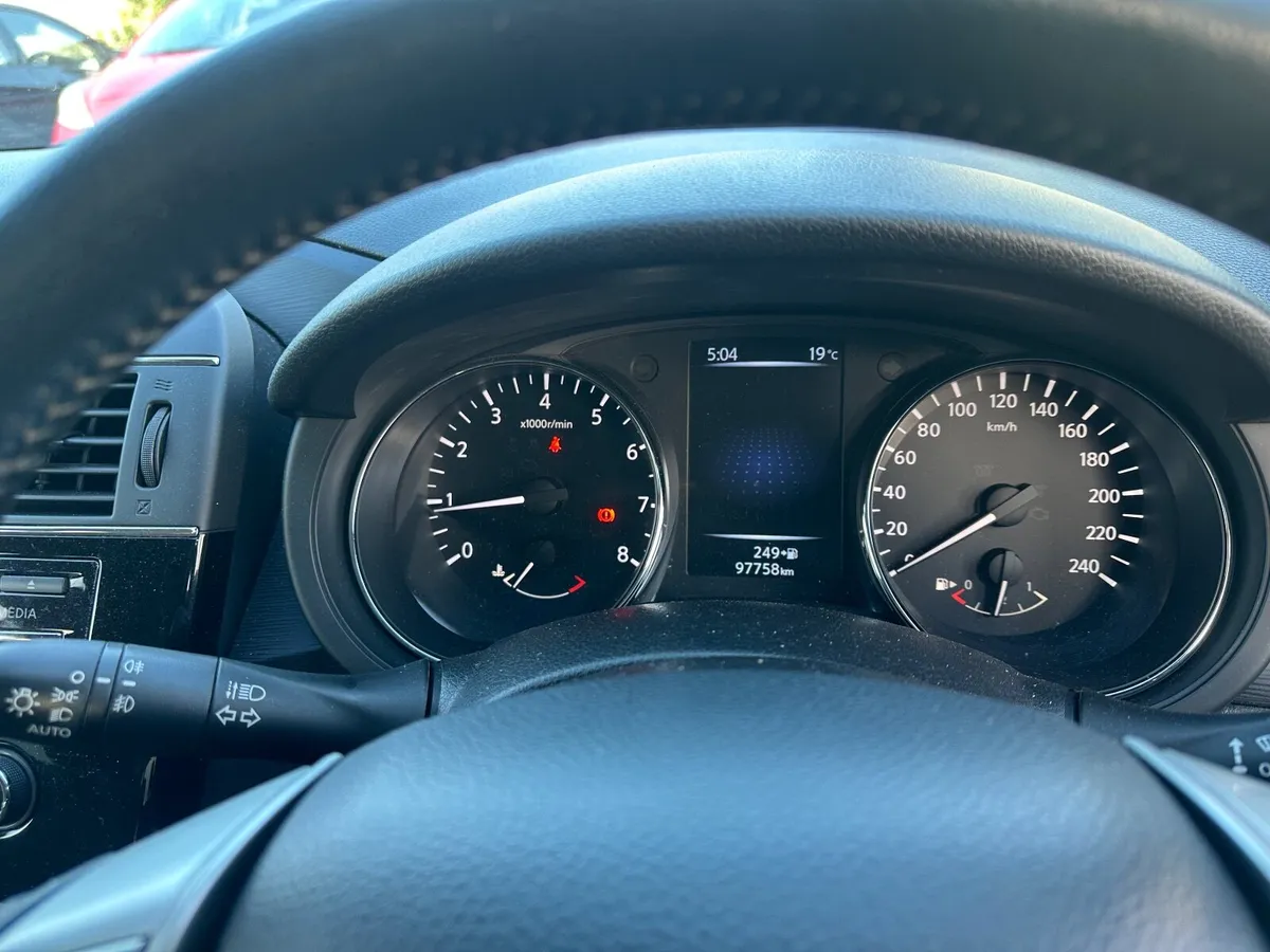 Nissan Pulsar 2015 - Image 2