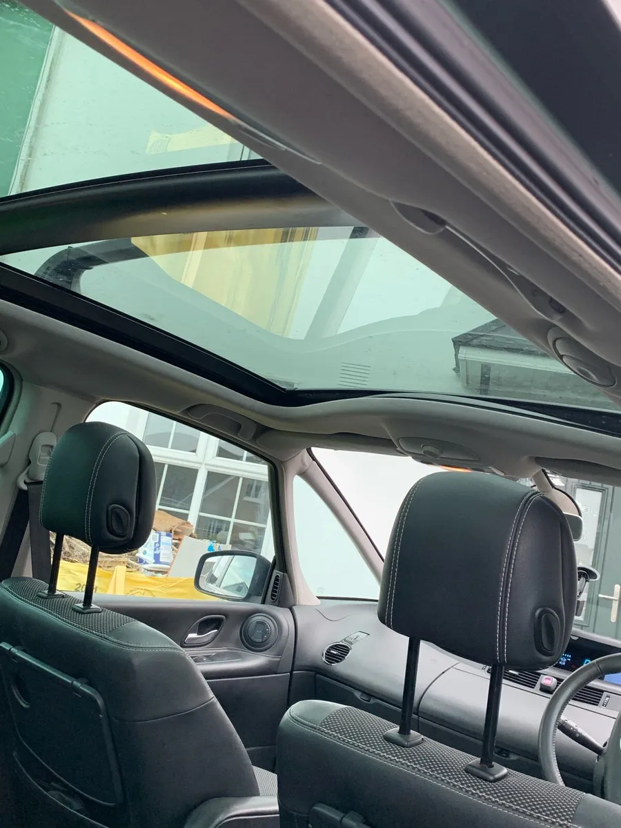 Car - Image 4