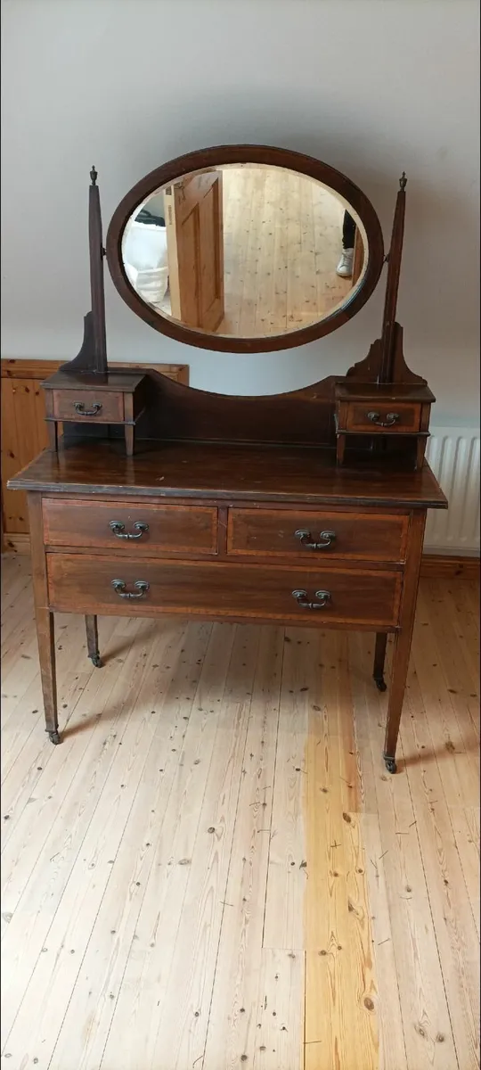 Antique Dressing table - Image 2