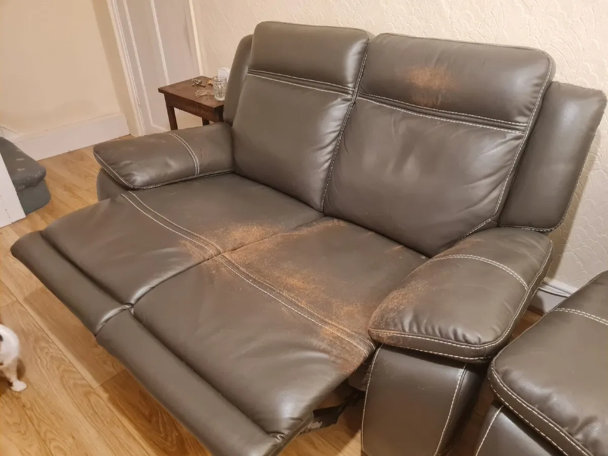 2 seater reclinder sofa and recliner chair - Image 1