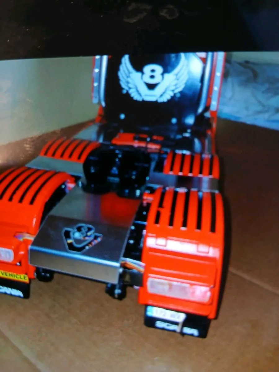 REMOTE CONTROL LORRY - Image 2