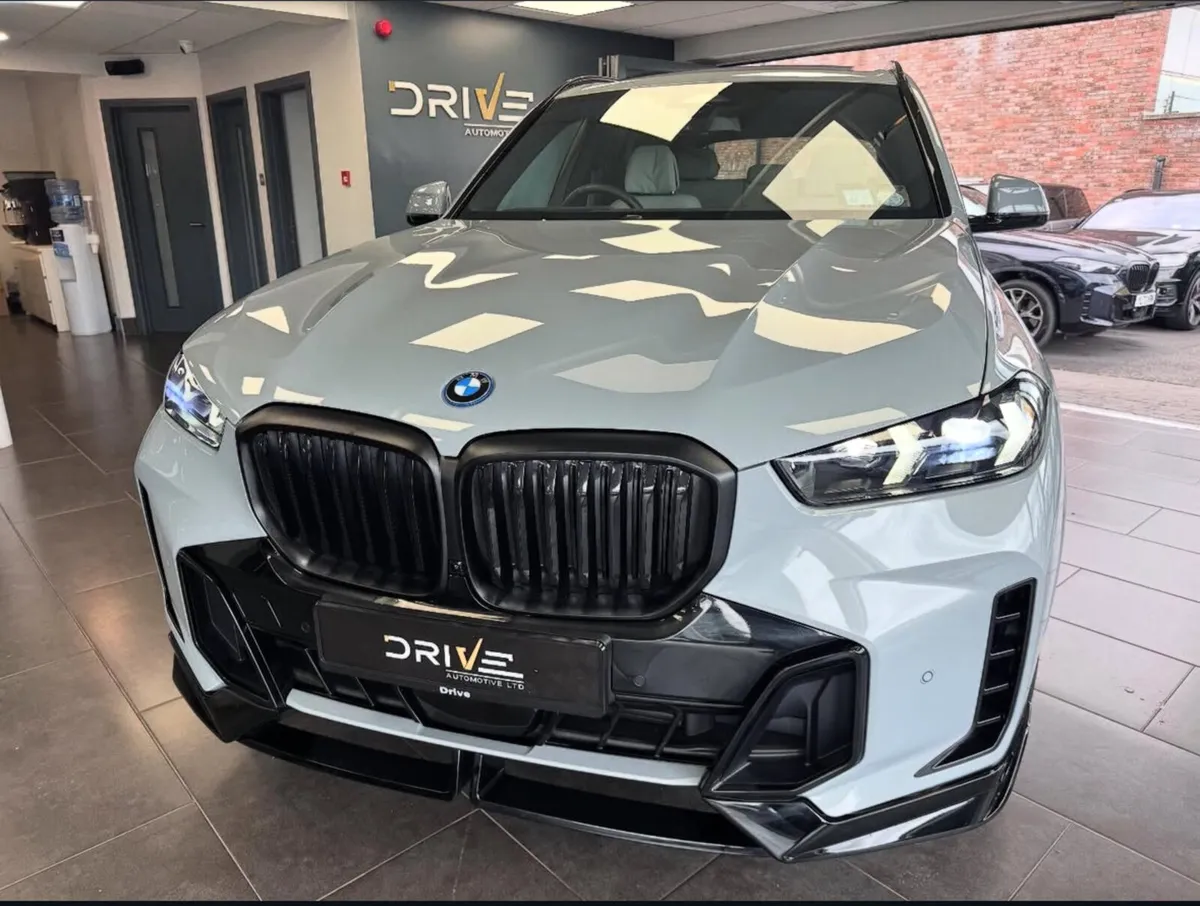 BMW X5 2025 50e M-SPORT PRO - Image 3
