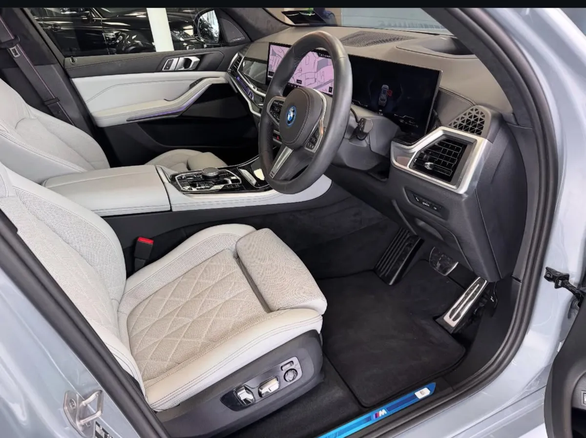 BMW X5 2025 50e M-SPORT PRO - Image 4