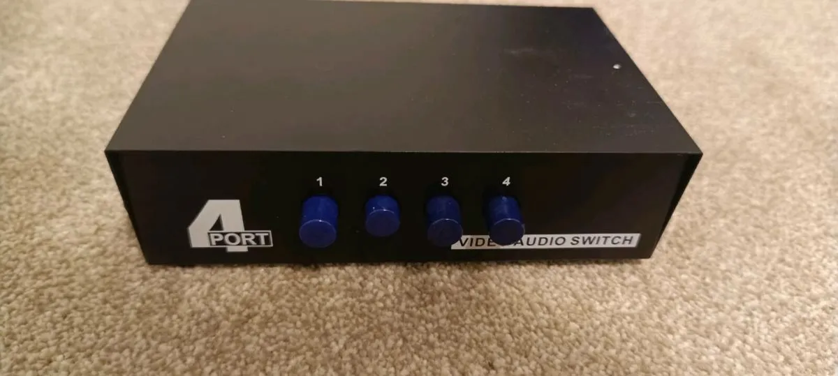 4 port audio video AV switch - Image 1