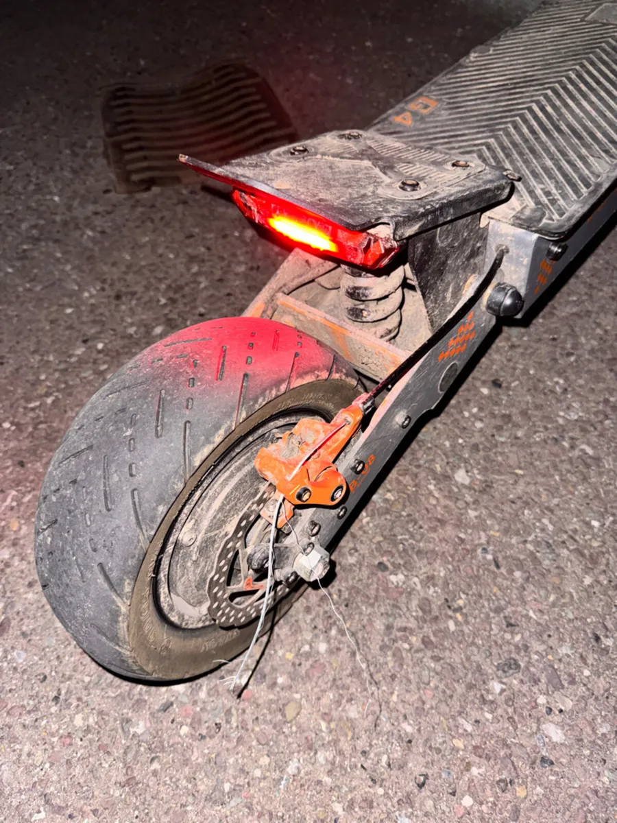 Kukirin g4 electric scooter high performance - Image 3