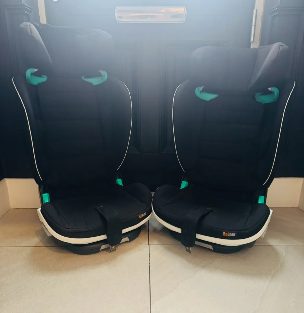 Car seats - Image 1