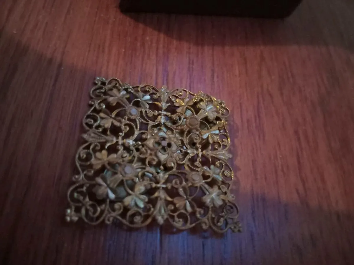antique ladies brooch past times - Image 3