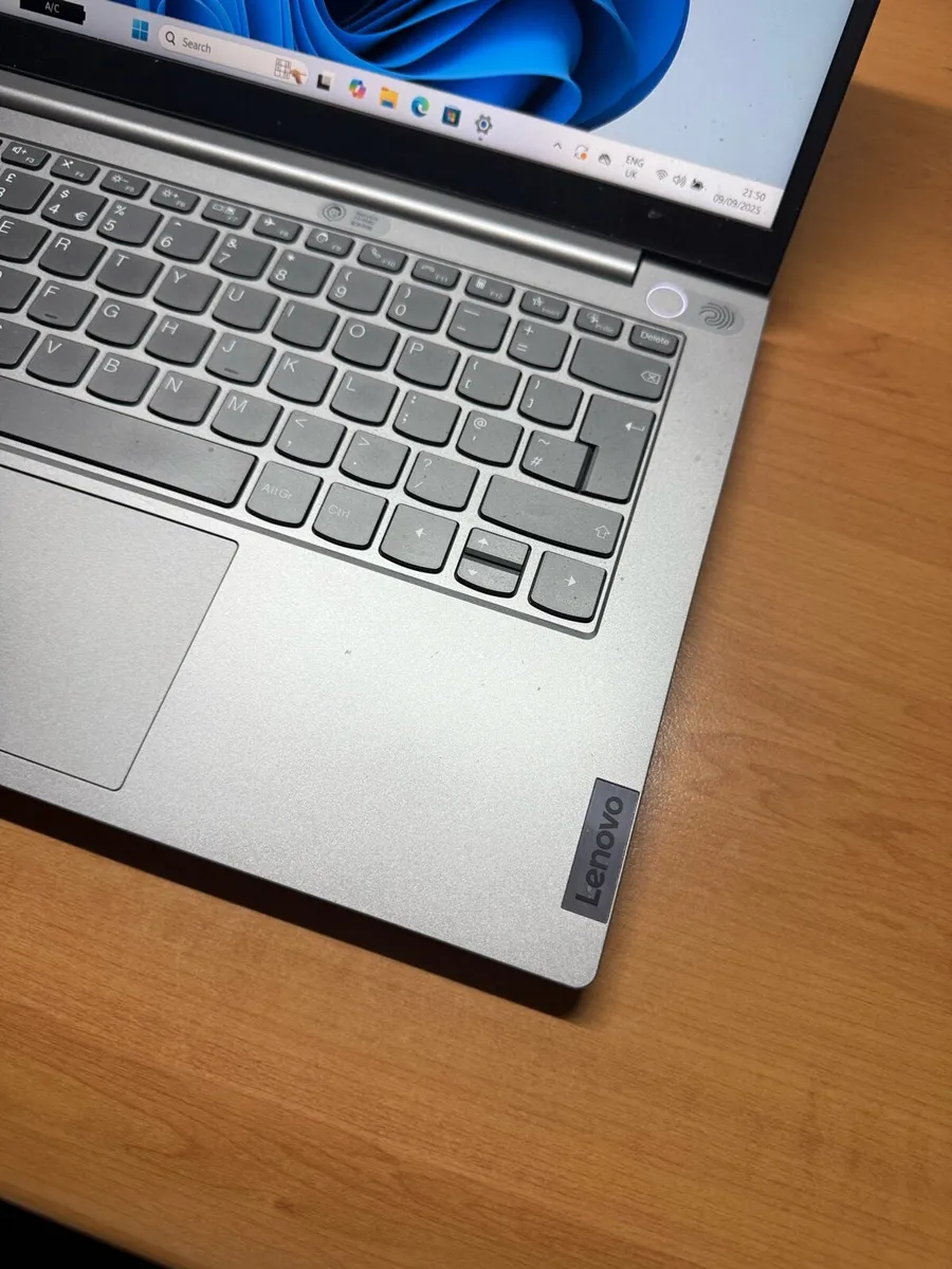 Lenovo Ryzen 7 pro 16-512 win 11 - Image 2