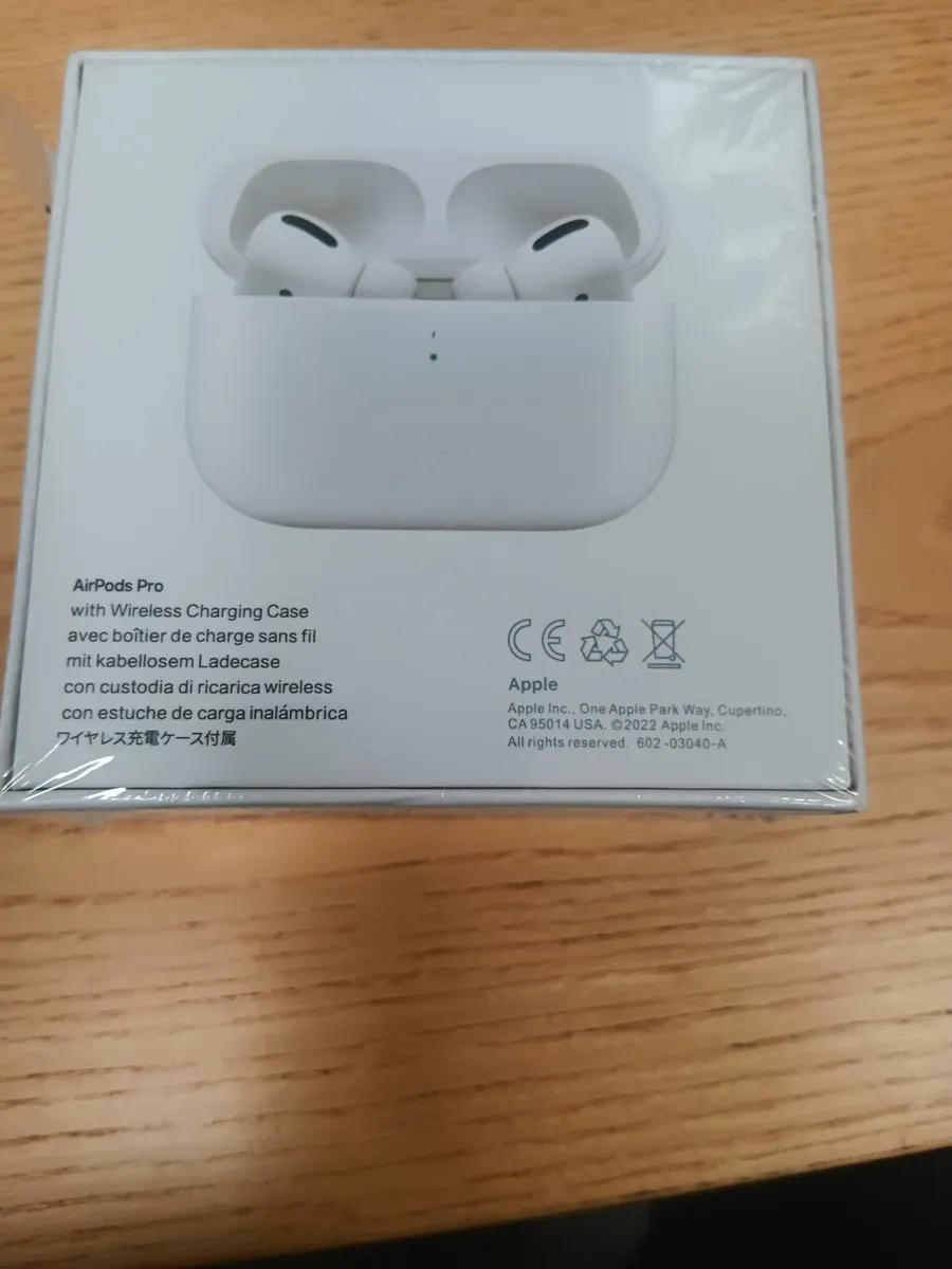 Ear buds - Image 2