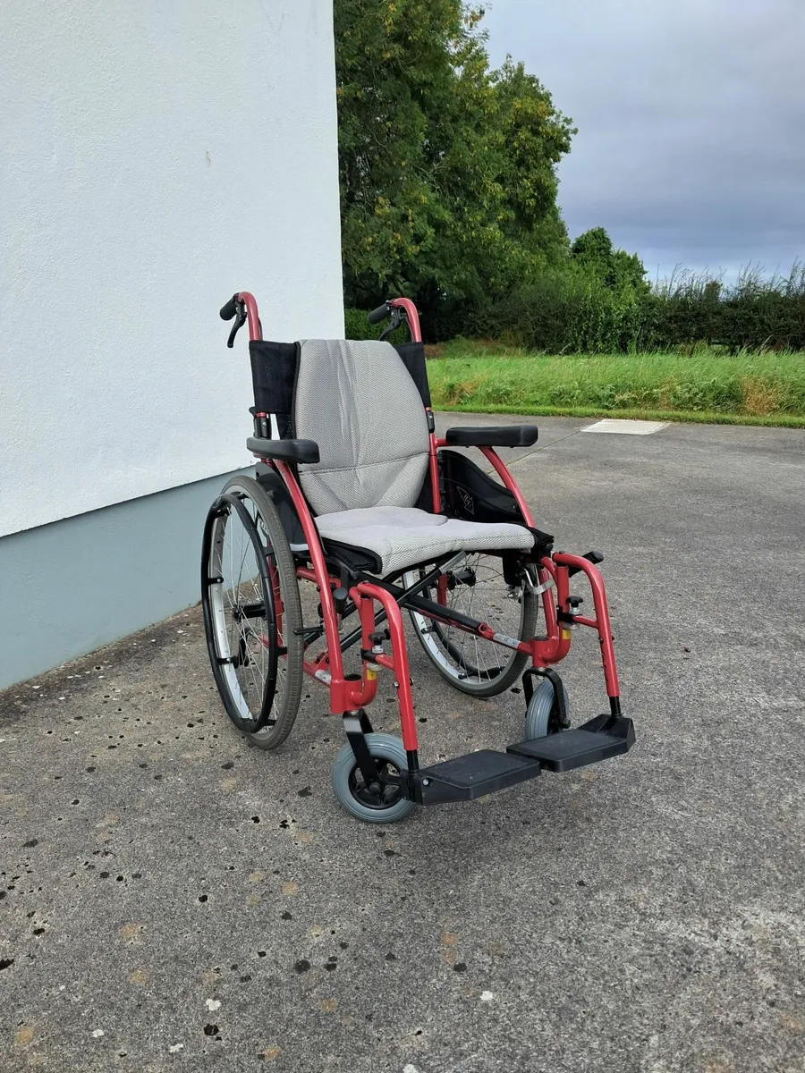 Wheelchair - Image 4