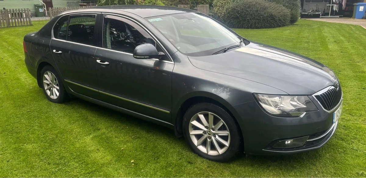 2014 Skoda Superb - Image 1