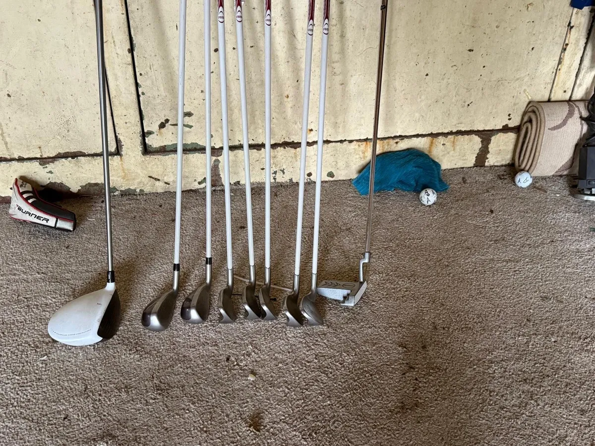 Ladies Ping golf clubs - Image 1