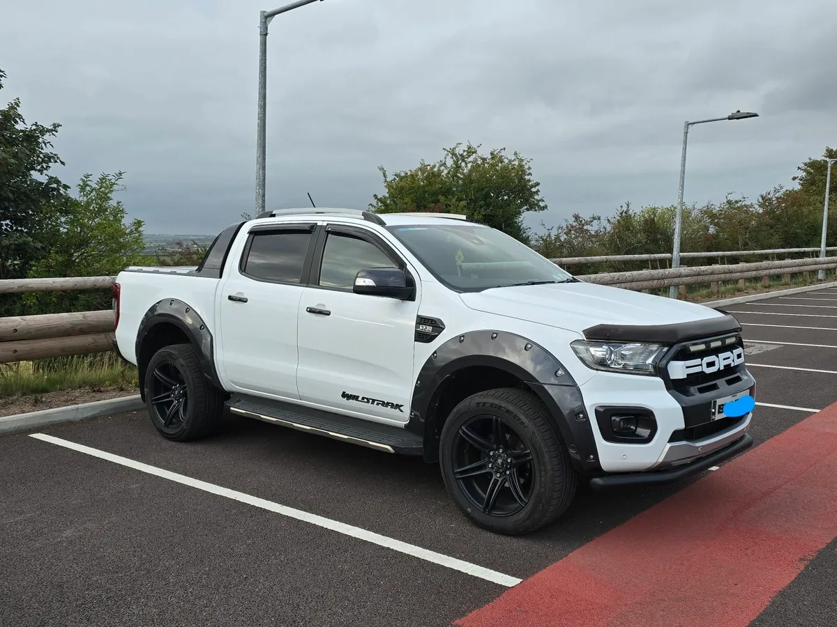 Ford Ranger 2019 3.2D 200BHP Automatic - Image 2