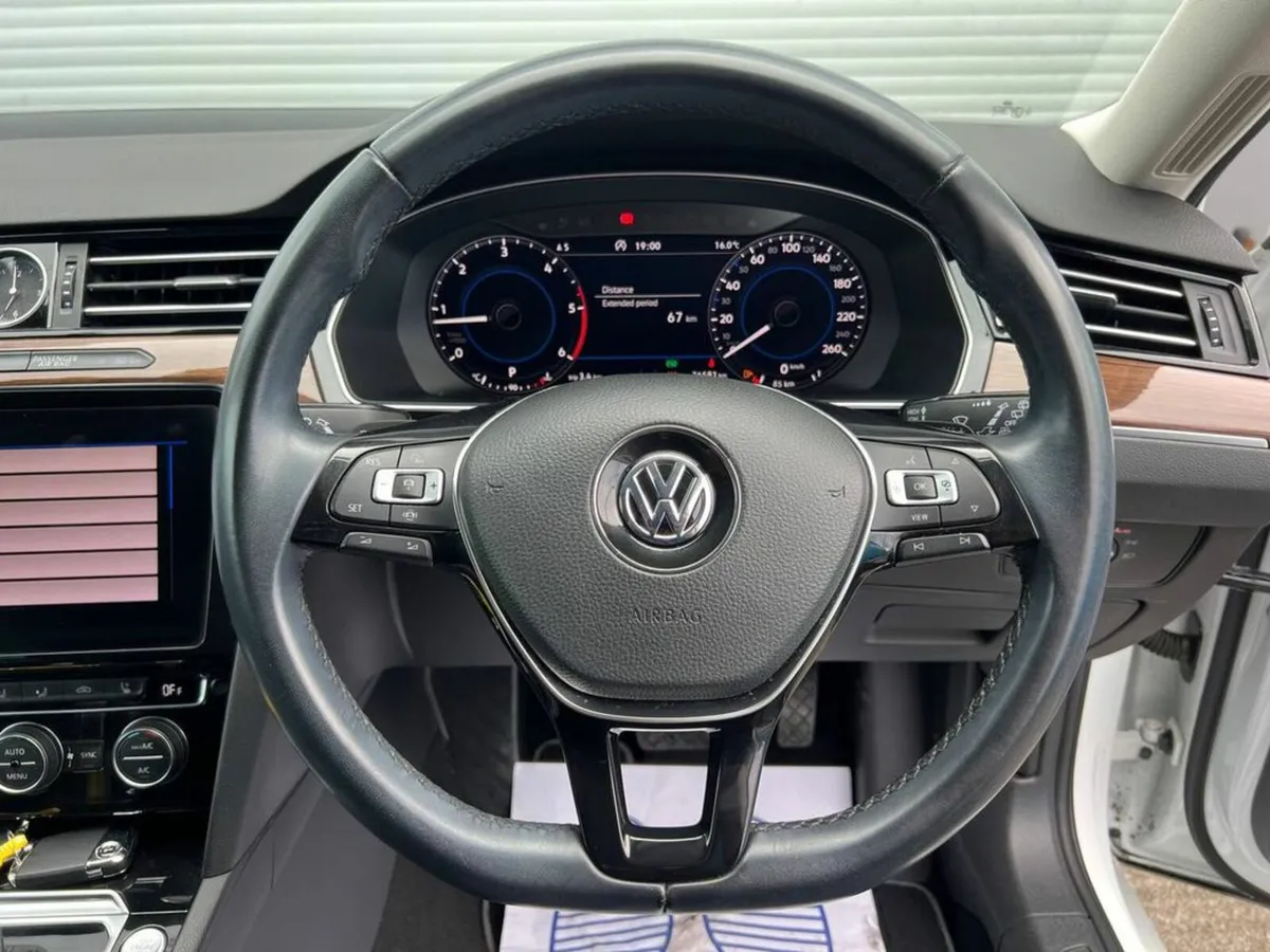 Volkswagen Passat VARIANT HIGHLINE 2.0 TDI // DRIV - Image 4