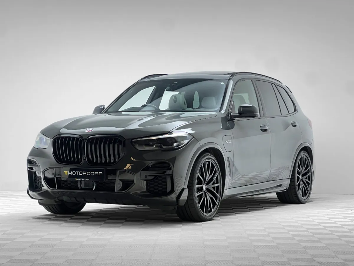 BMW X5 45E M SPORT XDRIVE PAN ROOF CARBON PACK - Image 3