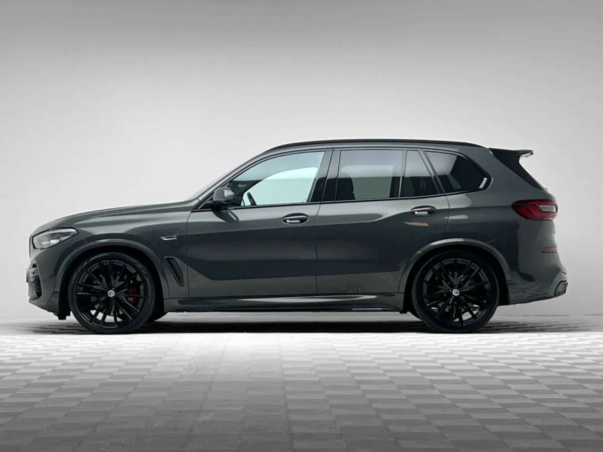 BMW X5 45E M SPORT XDRIVE PAN ROOF CARBON PACK - Image 4