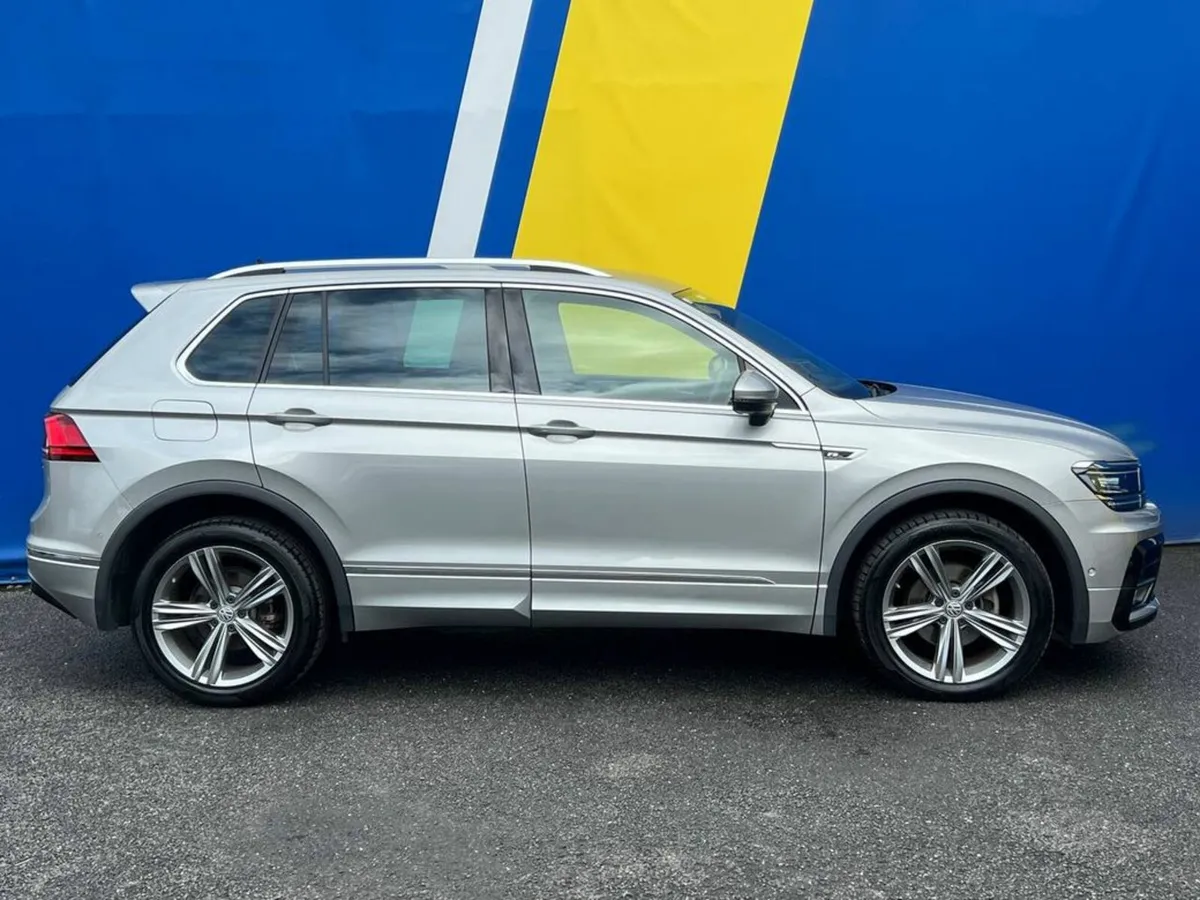 Volkswagen Tiguan 4MOTION R-LINE 2.0 TDI AUTO // H - Image 2