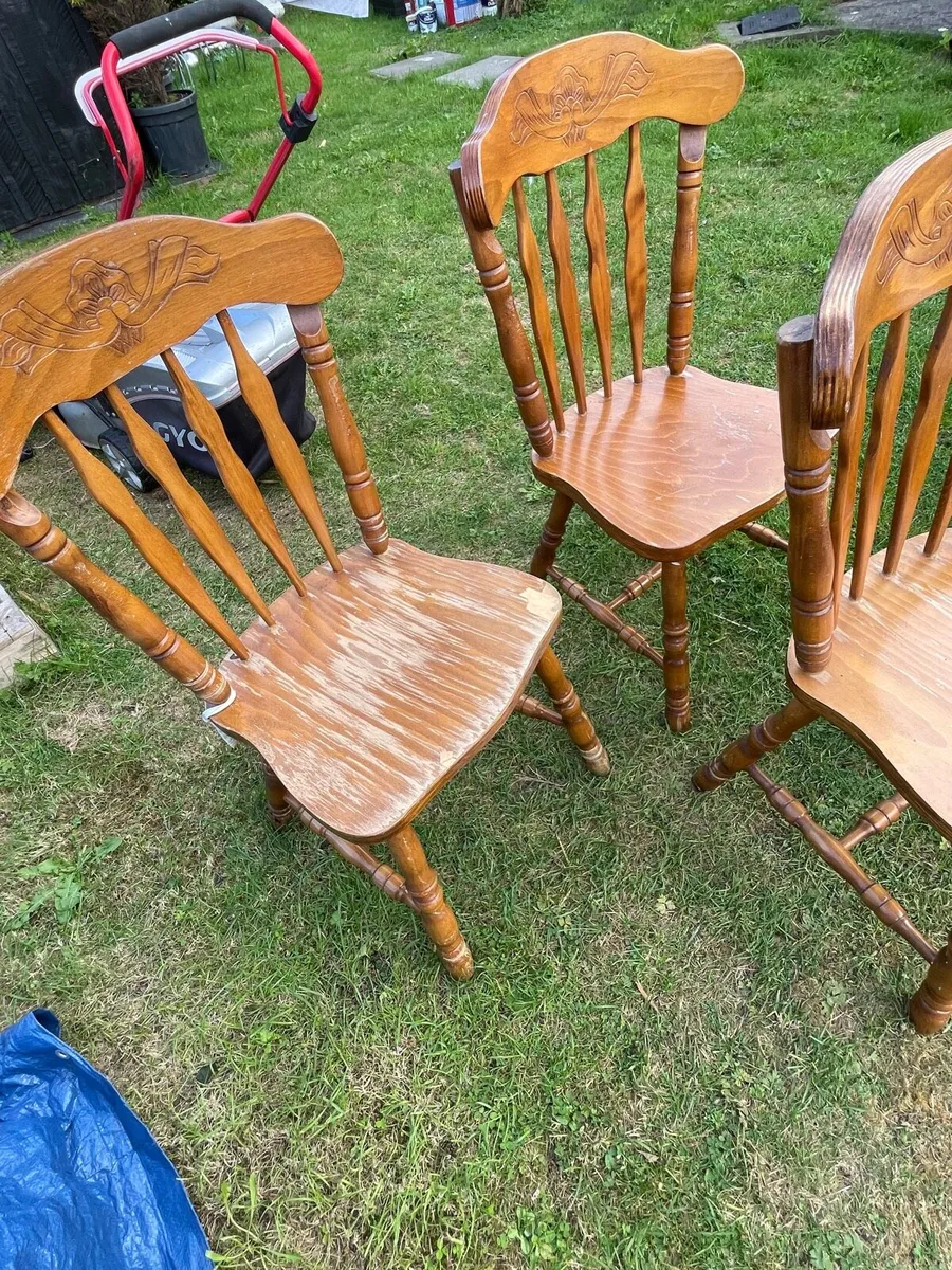 3 wooden kitchen chairs €60 - Image 3