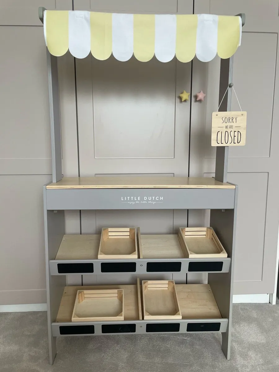 Little Dutch Market stand