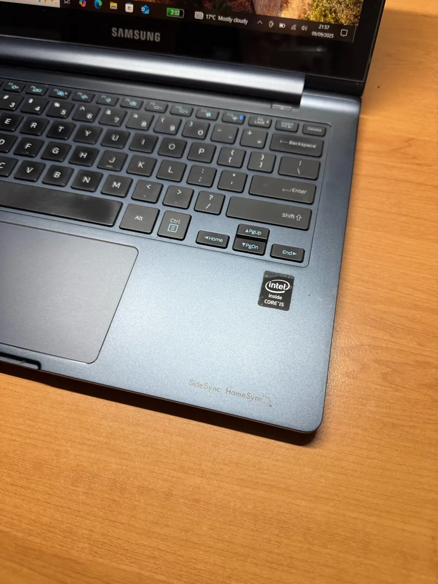 Samsung Laptop i5 pro 4-128 w10 touchscreen - Image 2