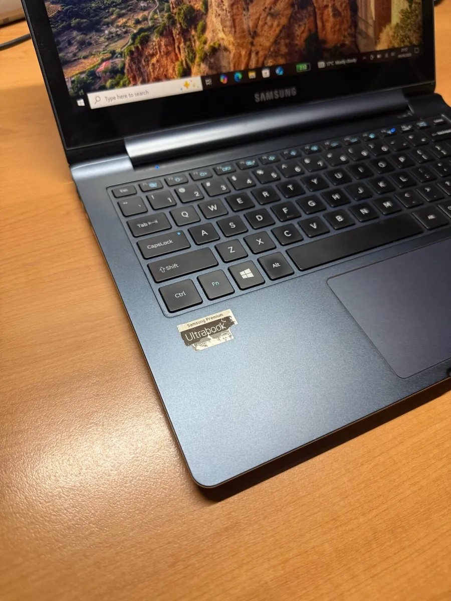 Samsung Laptop i5 pro 4-128 w10 touchscreen - Image 3