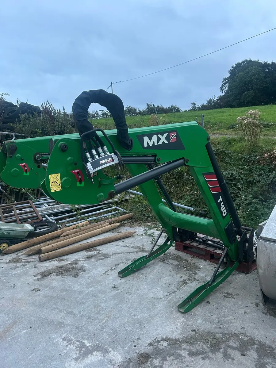 Mx t410 loader - Image 1