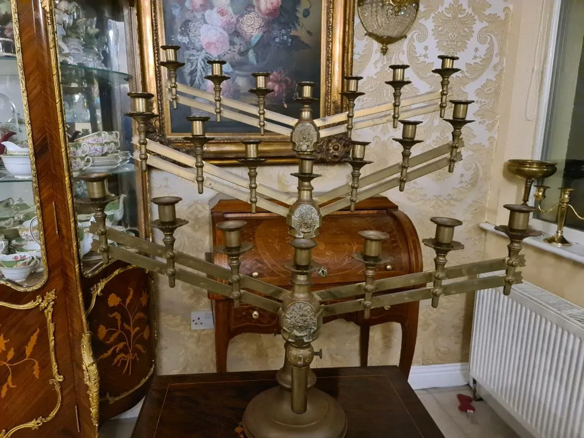 19th century brass adjustable six arm candleabra - Image 2