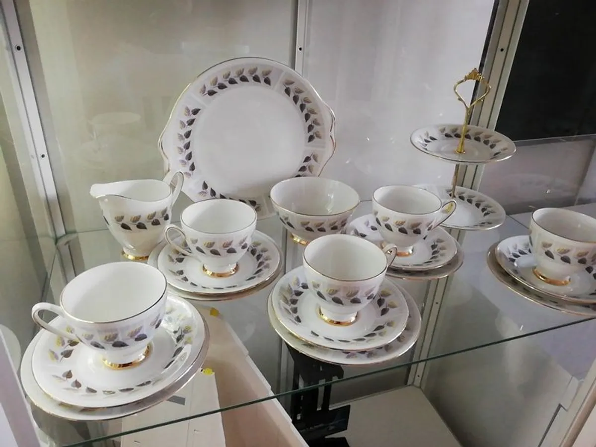 Vintage Royal Standard 'Olympus ' Tea Set - Image 1