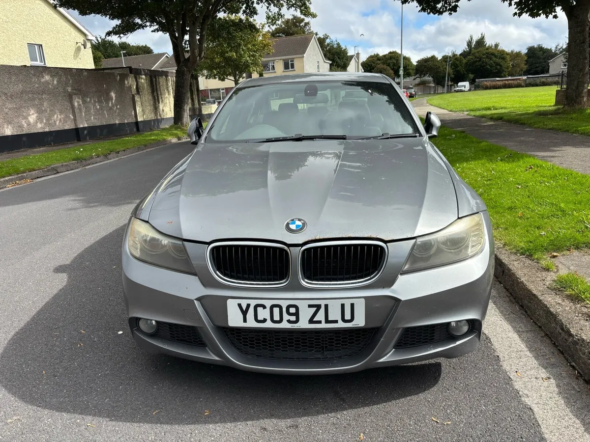 BMW 3 Series BREAKING - Image 1