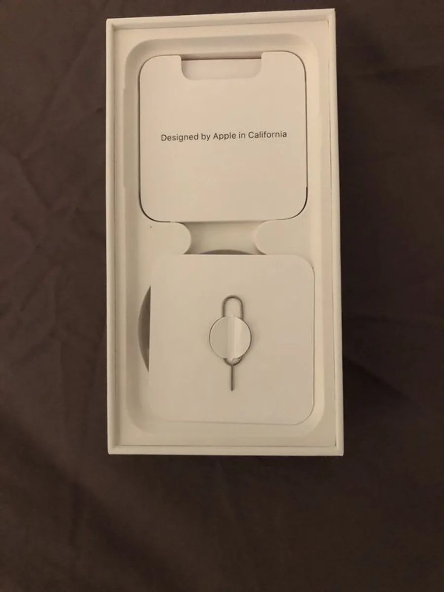 iPhone SE 2020 2nd edition - Image 2