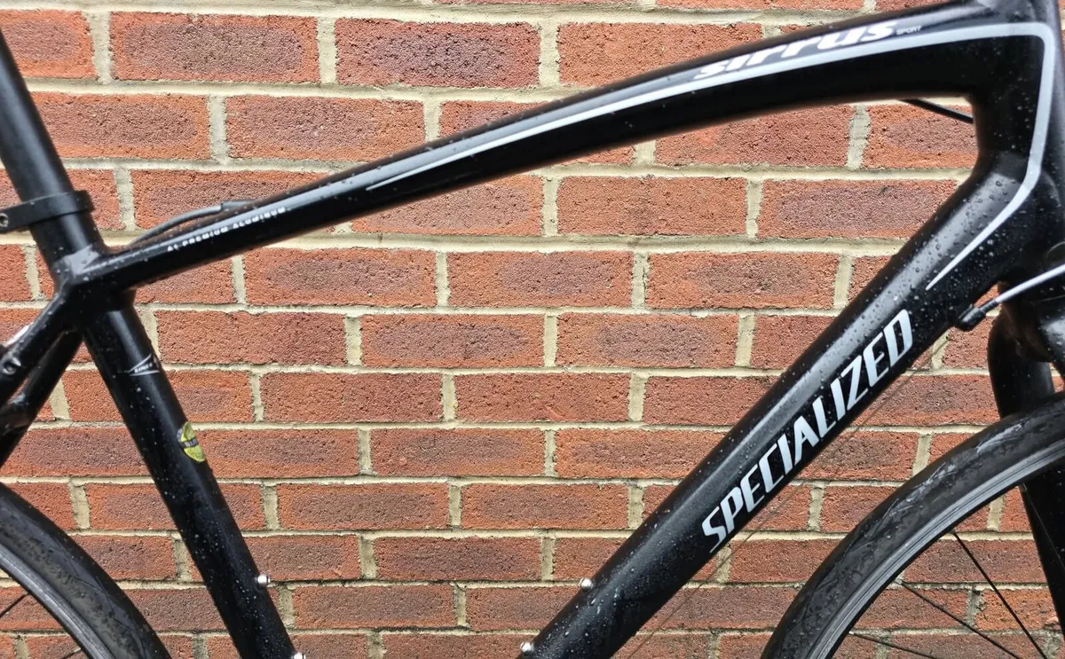 Adults Gents hybrid bike SPECIALIZED SIRRUS SPORT - Image 3