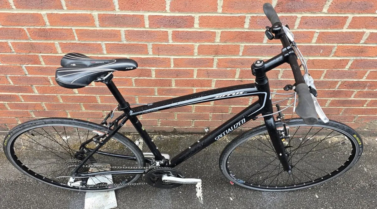 Adults Gents hybrid bike SPECIALIZED SIRRUS SPORT - Image 4