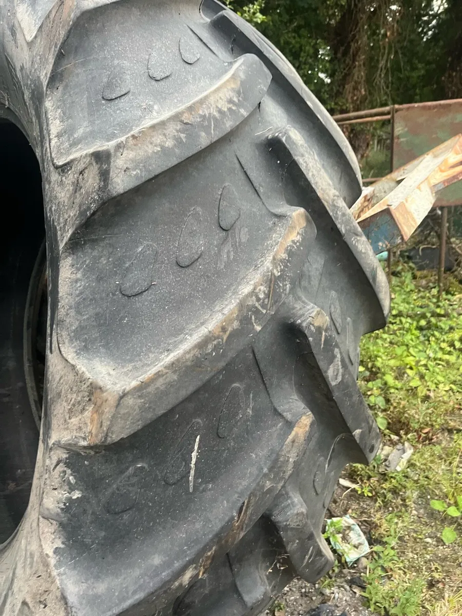 Tractor tyres - Image 1