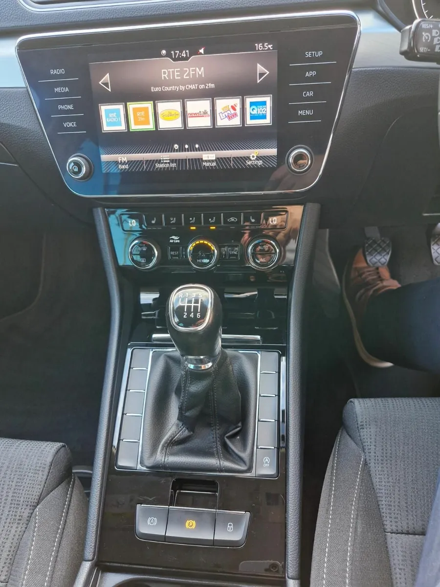 Skoda Superb 2018 - Image 1