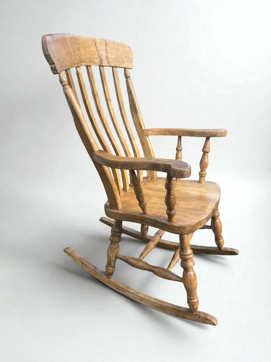 Rocking Chair - Traditional Cottage Design - Image 3