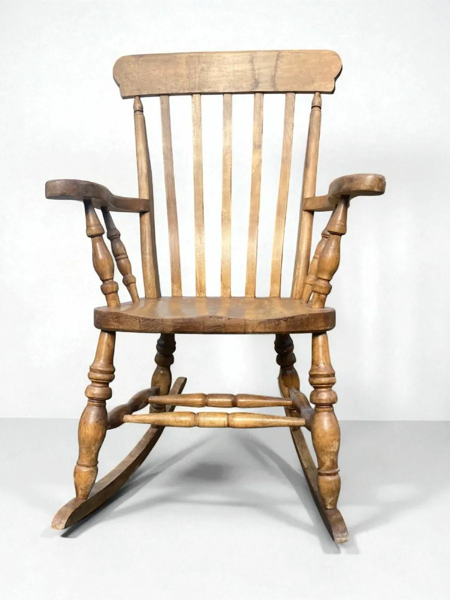 Rocking Chair - Traditional Cottage Design - Image 4