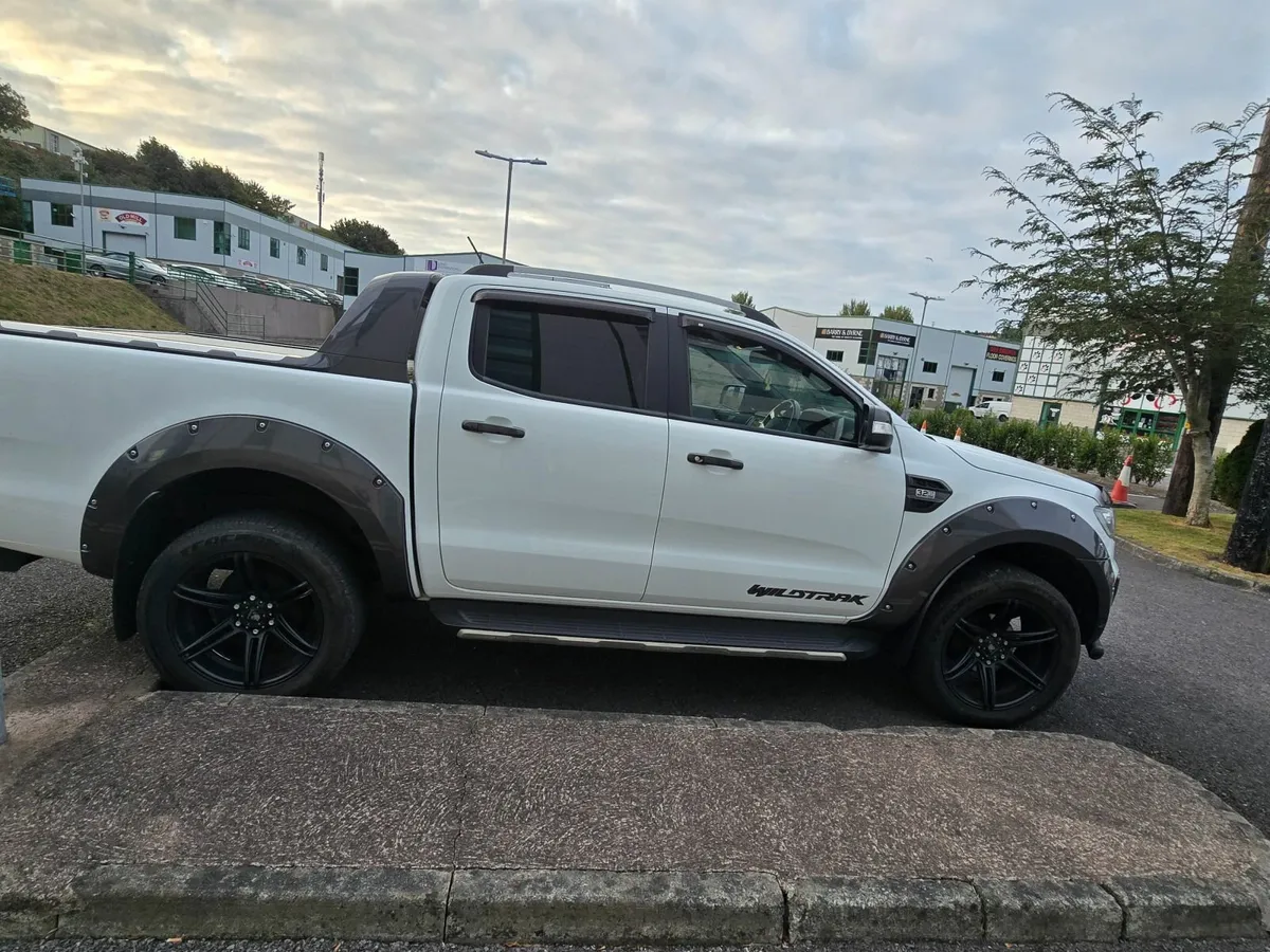 Ford Ranger 2019 3.2D 200BHP Automatic - Image 4