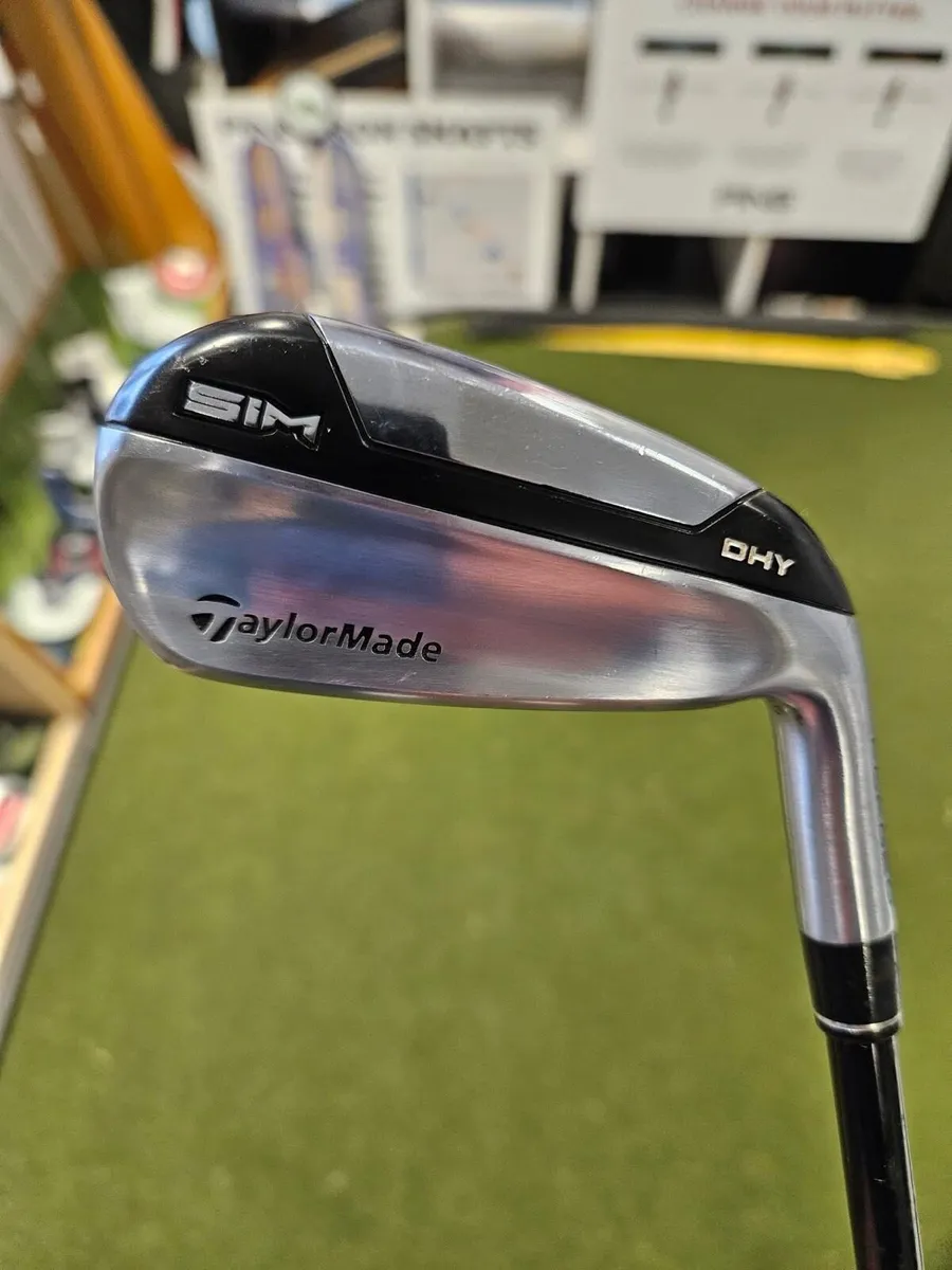 Taylormade Sim DHY Forged 3 Iron - Image 1